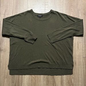 Express Women’s Olive Green Lightweight Crewneck Sweater Size L